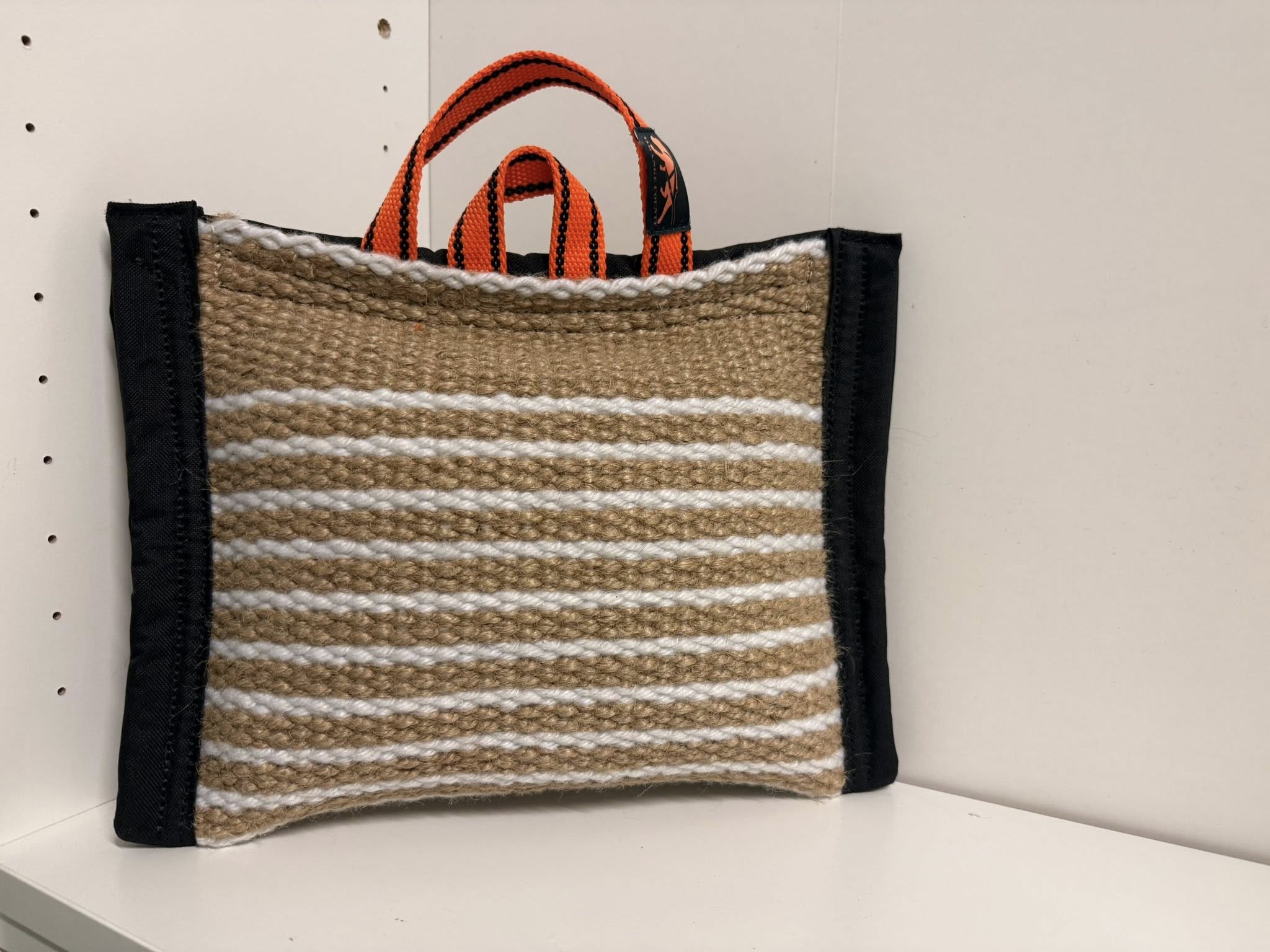 Wedge Pillow M Hard | Bitkudde i jute