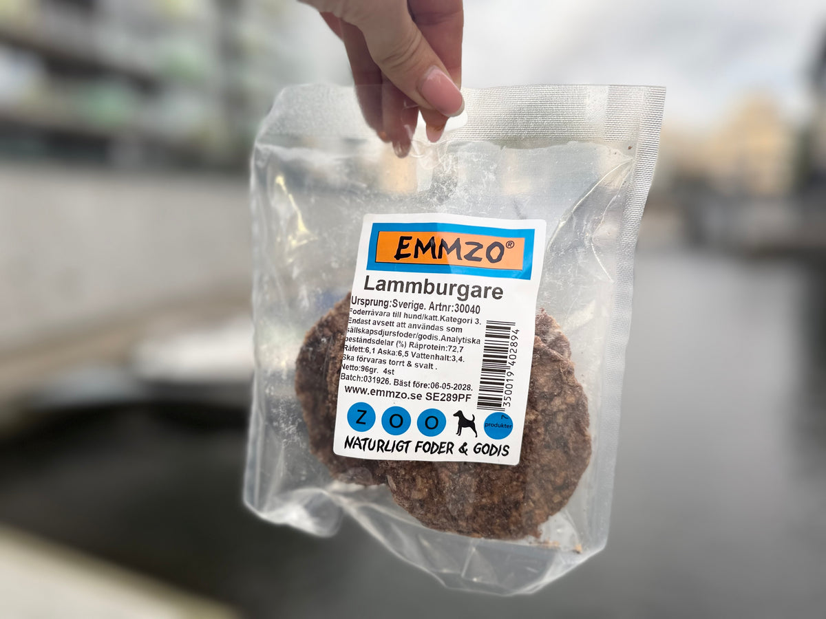 Emmzo Lammburgare 4-pack  🇸🇪 – Naturligt Hundgodis av Svenskt Lamm | Staffeshoppen