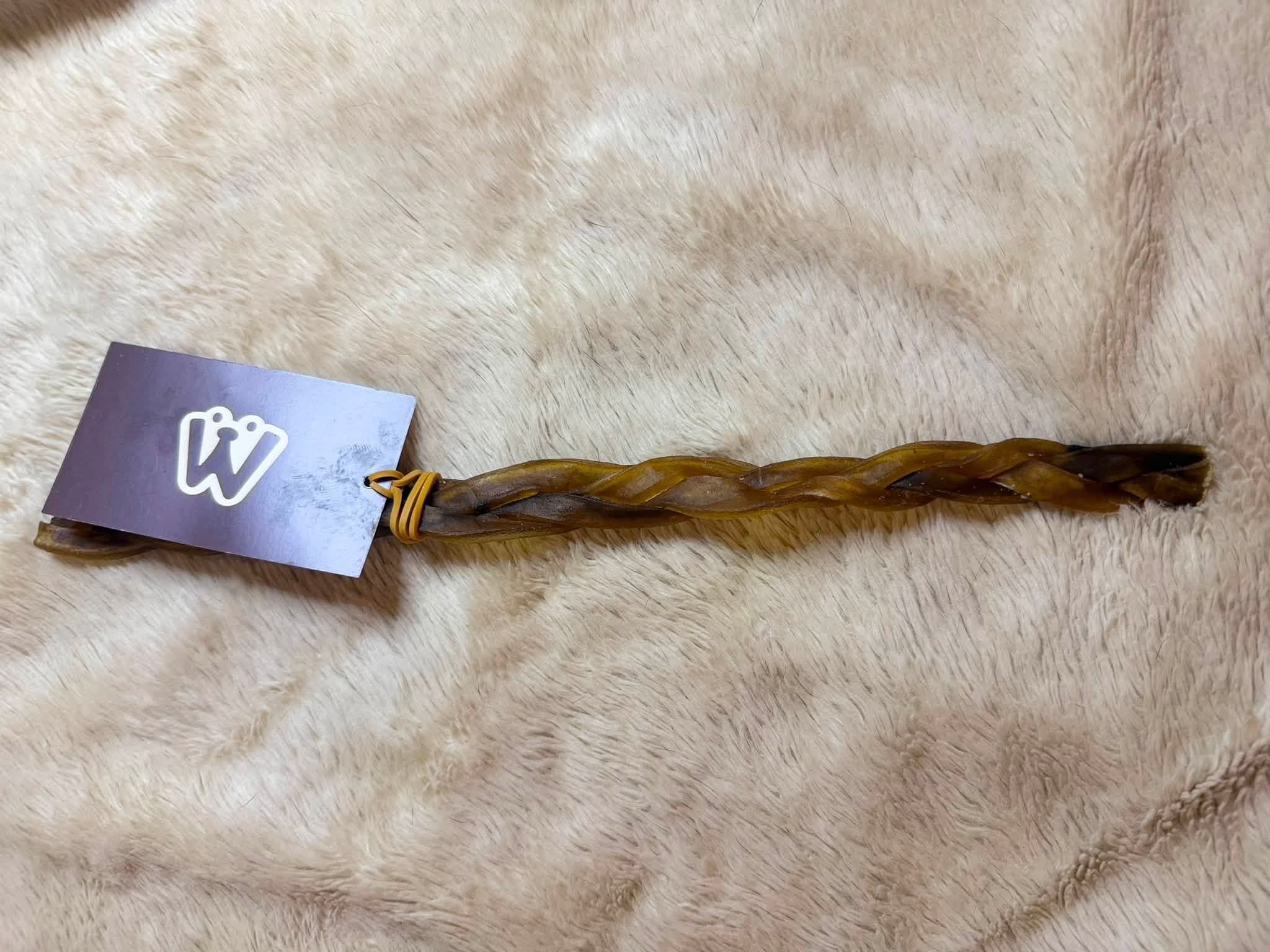 Flätad kamelhud 30 cm | Naturligt hundtugg