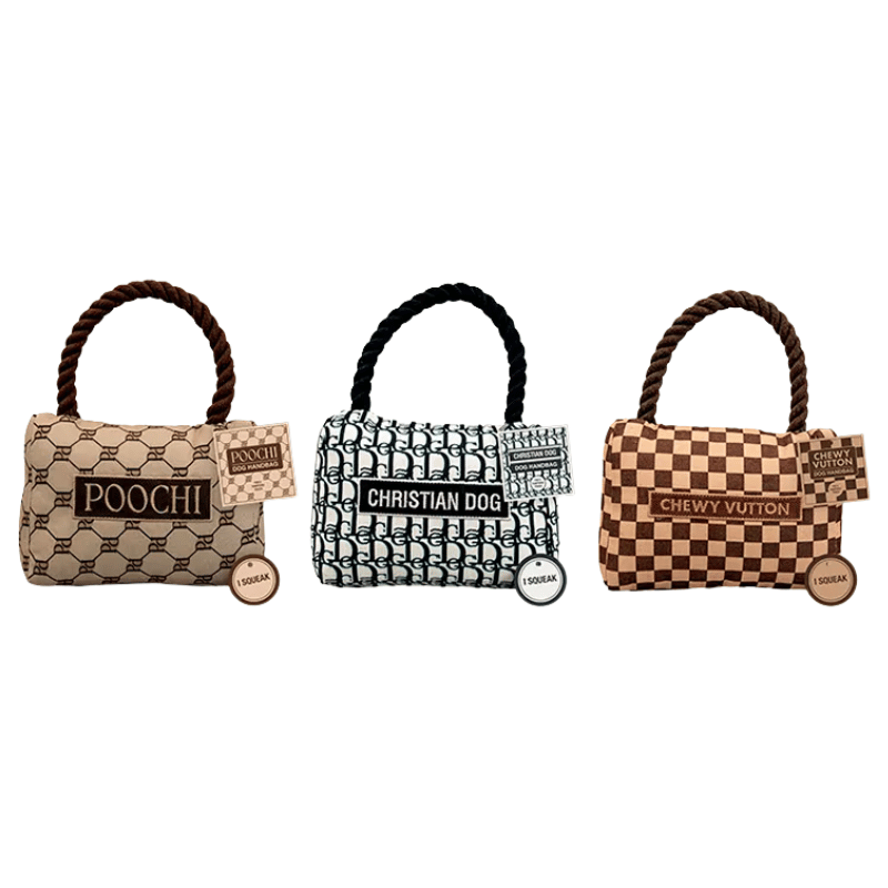 Chewy Vuitton Designerväska för Hund – Mjuk Plyschleksak med Pip